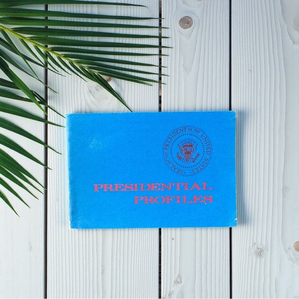 Vintage 1968 Presidential Profiles – Mini Booklet by The Franklin Mint